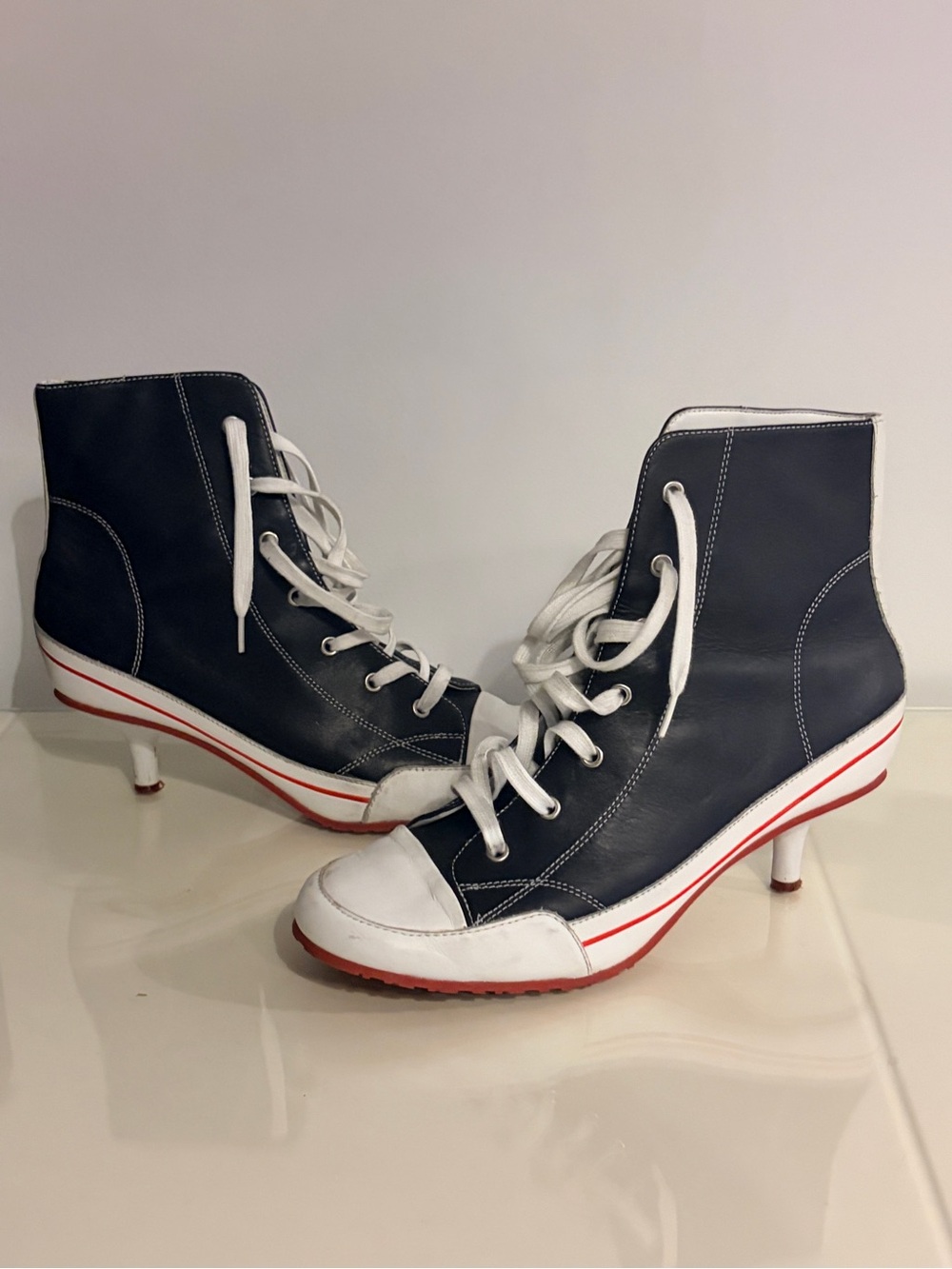 Women’s Black and White Lace-Up Kitten Heel Sneakers (size: 8 1/2)